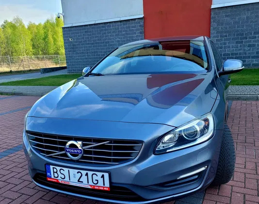 volvo Volvo V60 cena 53900 przebieg: 153000, rok produkcji 2017 z Świerzawa